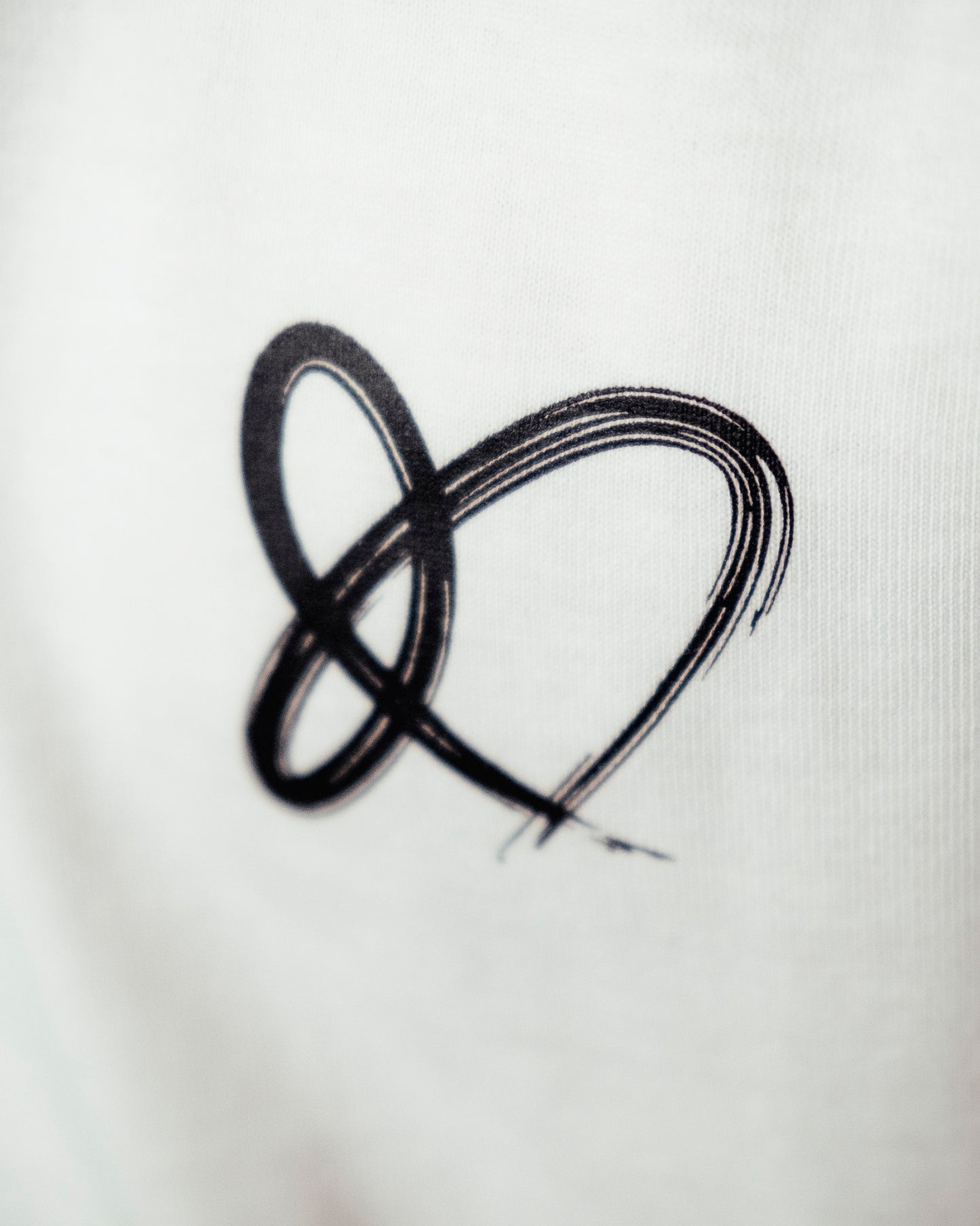 »Lia Heart Black & White« T-Shirt White